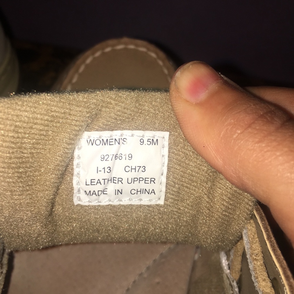 NEW sperrys - Picture 2 of 2